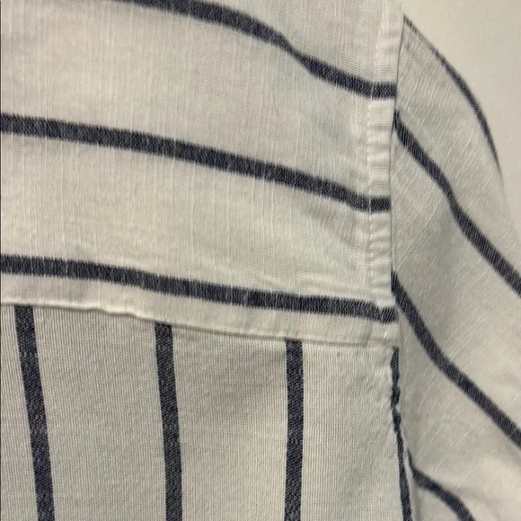 Thread & Supply White and Blue Button Down Shirt - Picture 8 of 8